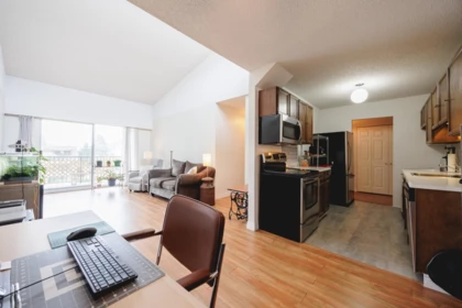 Kitchen Island Photo of 342 2821 Tims Street, Abbotsford, BC