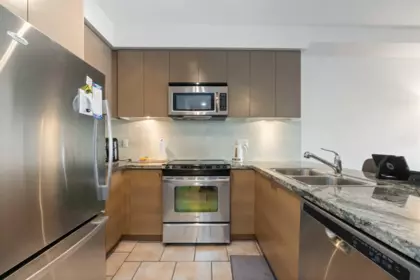 Kitchen Photo of 414 6440 194 Street, Surrey, BC
