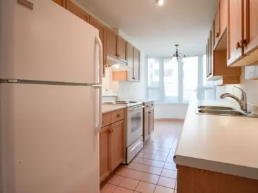 Kitchen Photo of 101 1845 Robson Street, Vancouver, BC