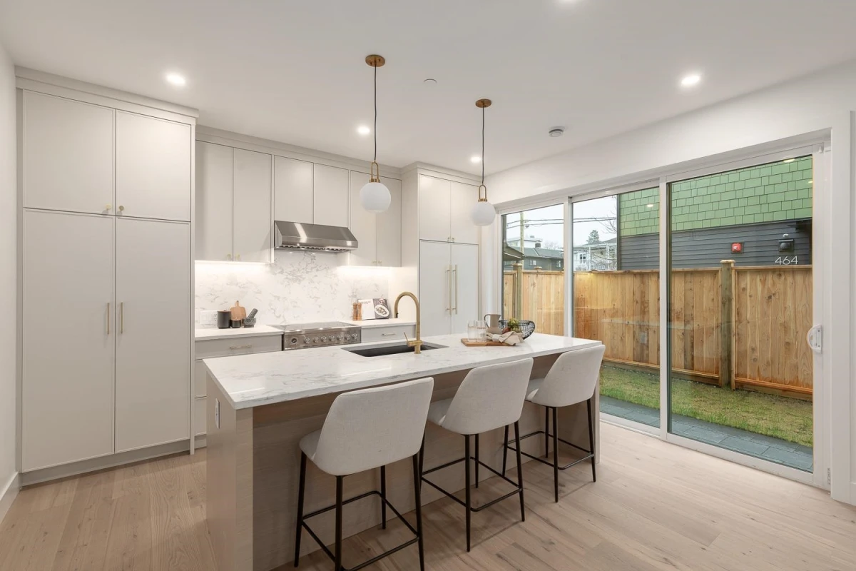 Dining Area Photo of 462 E 17th Avenue, Vancouver, BC