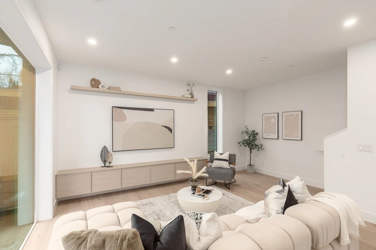 Family Room Photo of 462 E 17th Avenue, Vancouver, BC