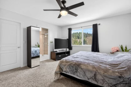 Guest Bathroom Photo of 13380 Mccauley Crescent, Maple Ridge, BC