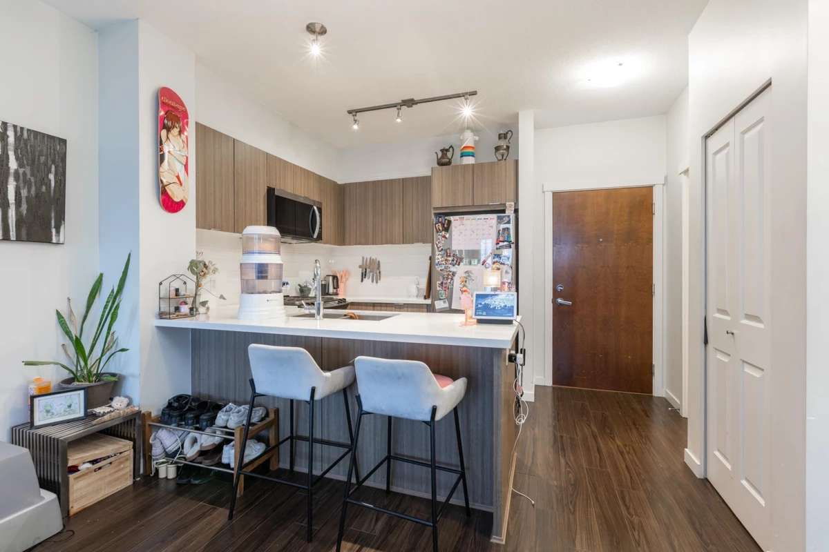 Family Room Photo of 413 3323 151 Street, Surrey, BC