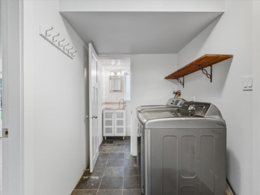 Powder Room Photo of 3976 205b Street, Langley, BC