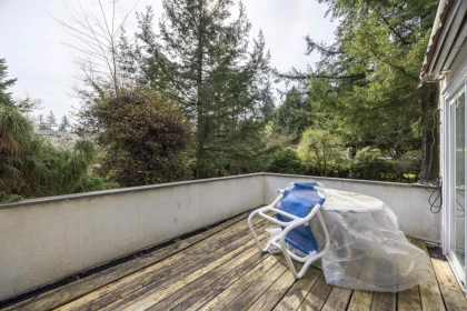 Laundry Room Photo of 13642 28 Avenue, Surrey, BC