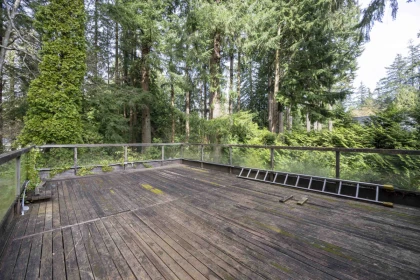 Staircase Photo of 13642 28 Avenue, Surrey, BC