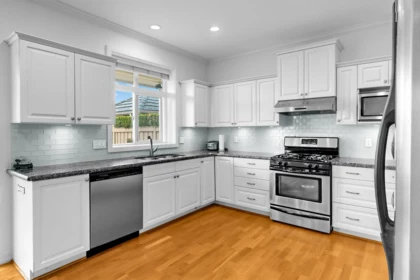 Kitchen Photo of 3580 Semlin Drive, Richmond, BC