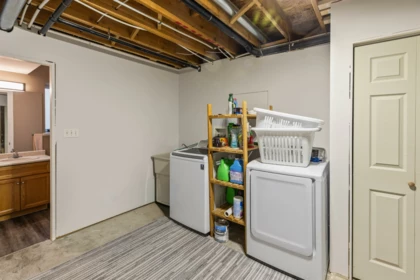 Garage Interior Photo of 32976 Hawthorne Avenue, Mission, BC