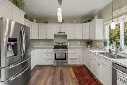 Pantry Photo of 32976 Hawthorne Avenue, Mission, BC