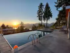 389 N Glynde Avenue, Burnaby, BC
