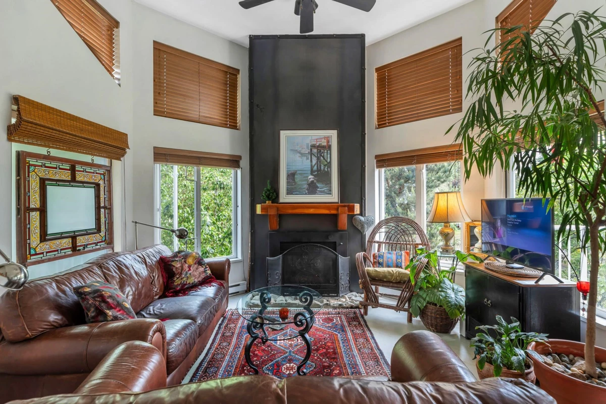 Dining Area Photo of 301 33669 2nd Avenue, Mission, BC