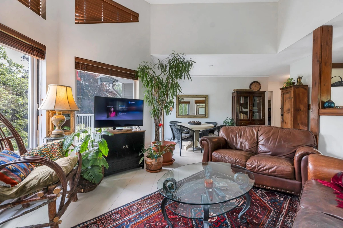 Family Room Photo of 301 33669 2nd Avenue, Mission, BC