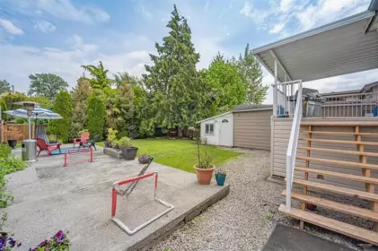 Front Yard Photo of 235 Pembina Street, New Westminster, BC
