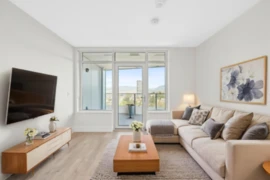 1607 10428 Whalley Boulevard, Surrey, BC