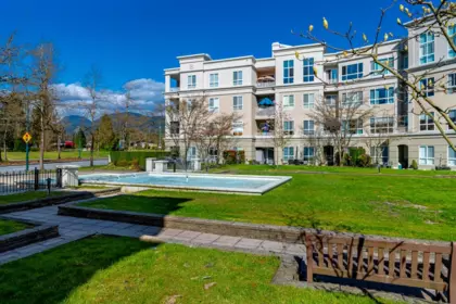 Swimming Pool Photo of 135 3098 Guildford Way, Coquitlam, BC