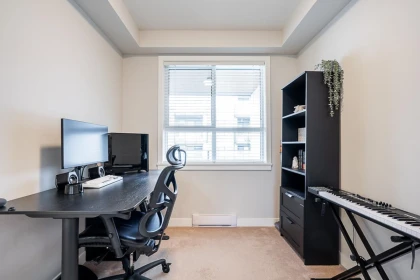 Hallway Photo of 407 15388 105 Avenue, Surrey, BC