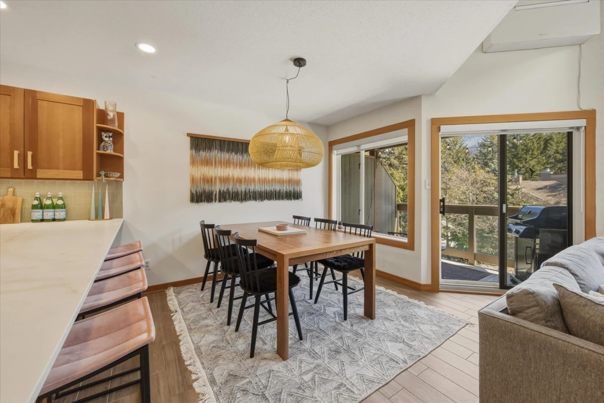 Dining Area Photo of 32 6127 Eagle Ridge Crescent, Whistler, BC