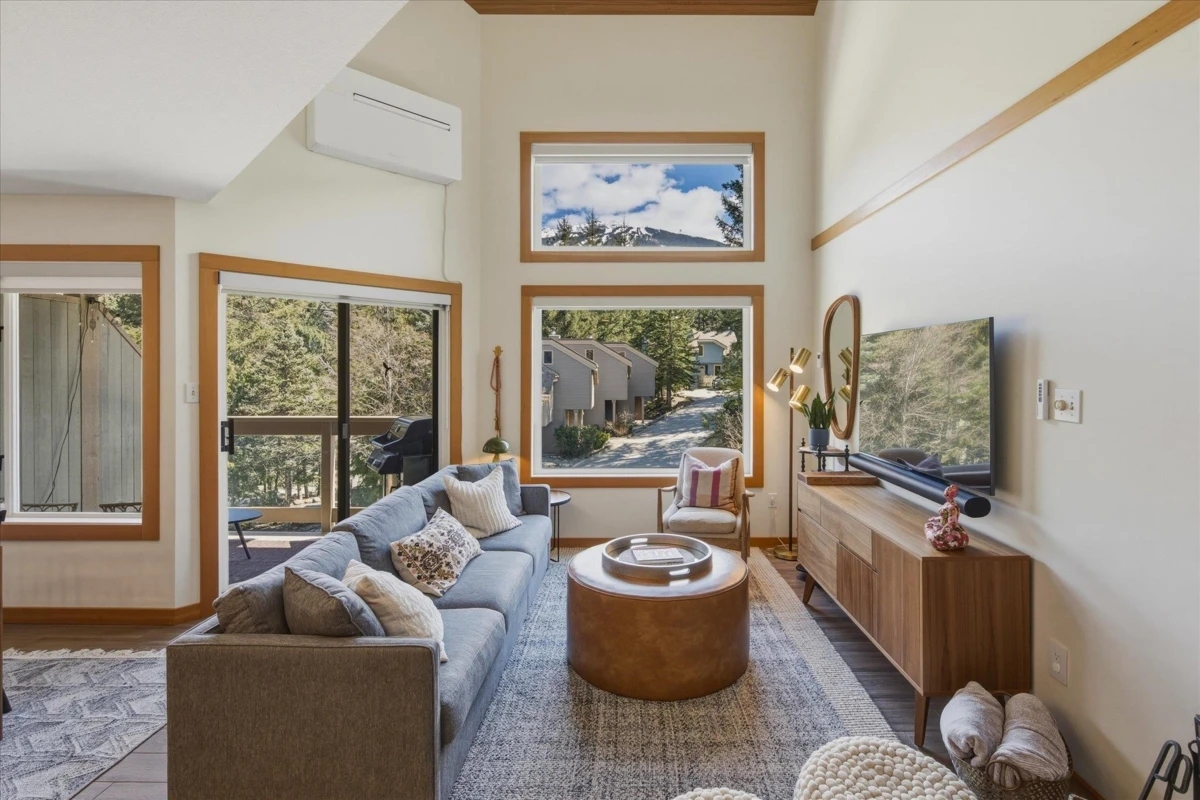 Living Room Photo of 32 6127 Eagle Ridge Crescent, Whistler, BC