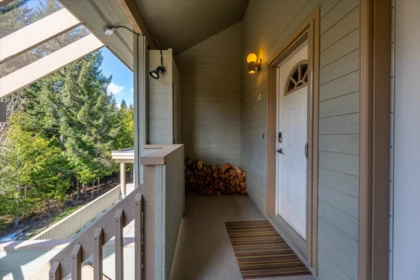 Hallway Photo of 32 6127 Eagle Ridge Crescent, Whistler, BC
