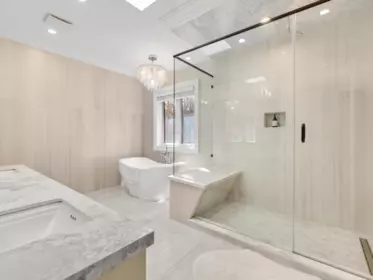 Entry Foyer Photo of 16375 30b Avenue, Surrey, BC