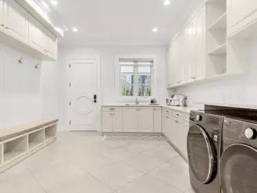 Guest Bathroom Photo of 16375 30b Avenue, Surrey, BC