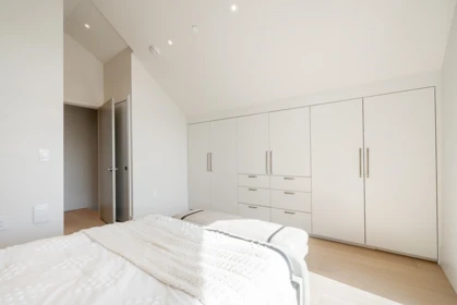Laundry Room Photo of 2 372 E 37 Avenue, Vancouver, BC