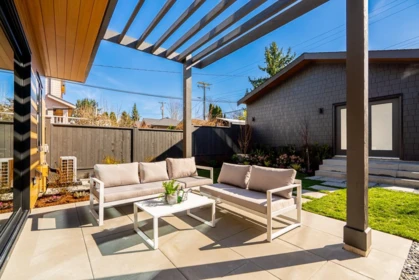 Outdoor Kitchen Photo of 2 372 E 37 Avenue, Vancouver, BC