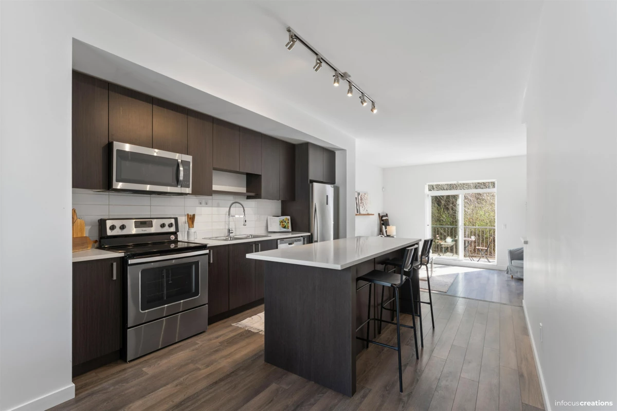 Family Room Photo of 30 8130 136a Street, Surrey, BC
