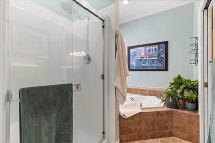 Hallway Photo of 73 8590 Sunrise Drive, Chilliwack, BC