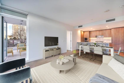 303 6398 Silver Avenue, Burnaby, BC, Burnaby — Apartment/Condo for sale