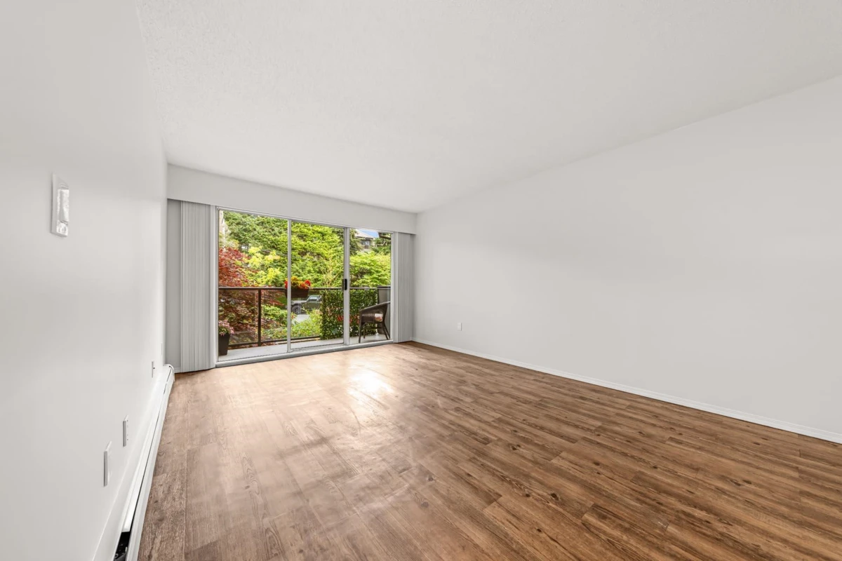 Living Room Photo of 207 230 Mowat Street, New Westminster, BC