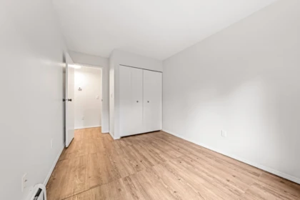 Entry Foyer Photo of 207 230 Mowat Street, New Westminster, BC