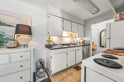 Powder Room Photo of 207 230 Mowat Street, New Westminster, BC