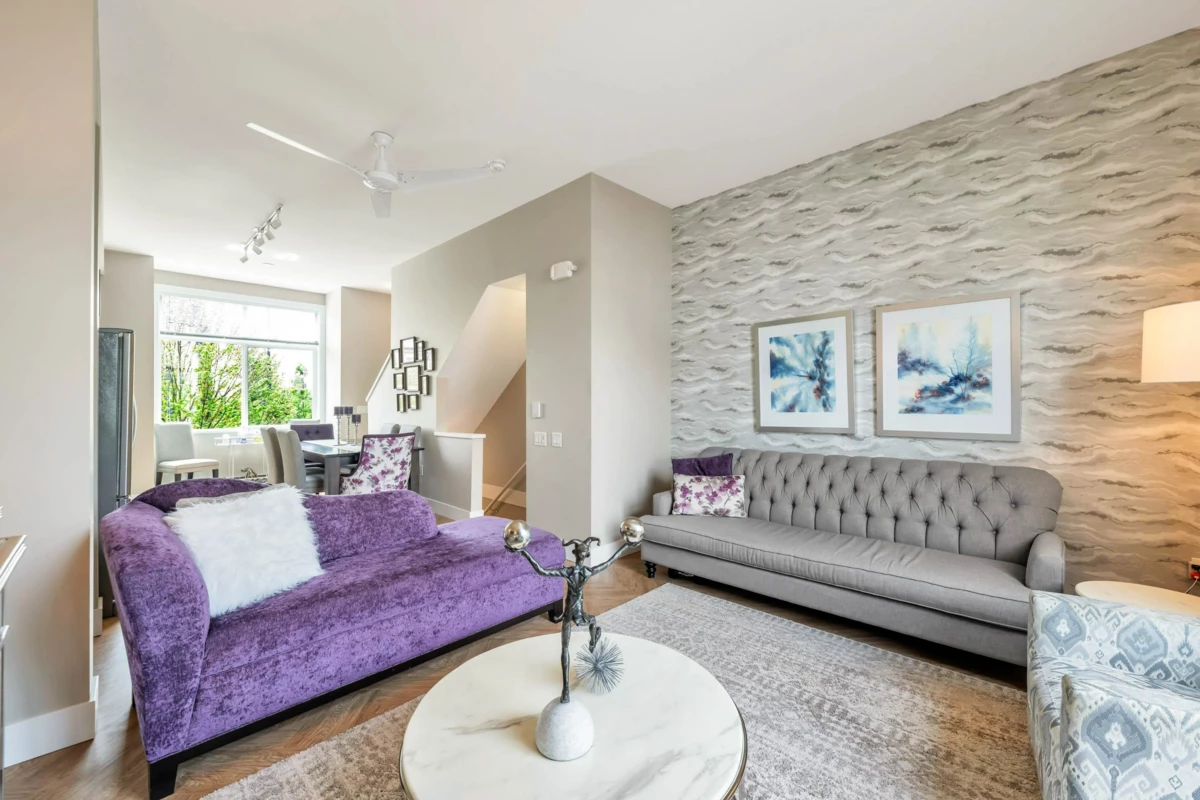 Family Room Photo of 3 17555 57a Avenue, Surrey, BC