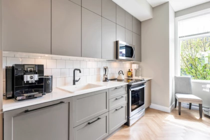 Breakfast Nook Photo of 3 17555 57a Avenue, Surrey, BC