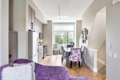 Kitchen Photo of 3 17555 57a Avenue, Surrey, BC