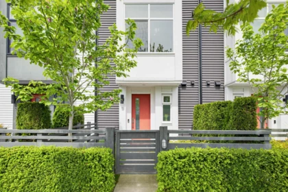 Swimming Pool Photo of 3 17555 57a Avenue, Surrey, BC