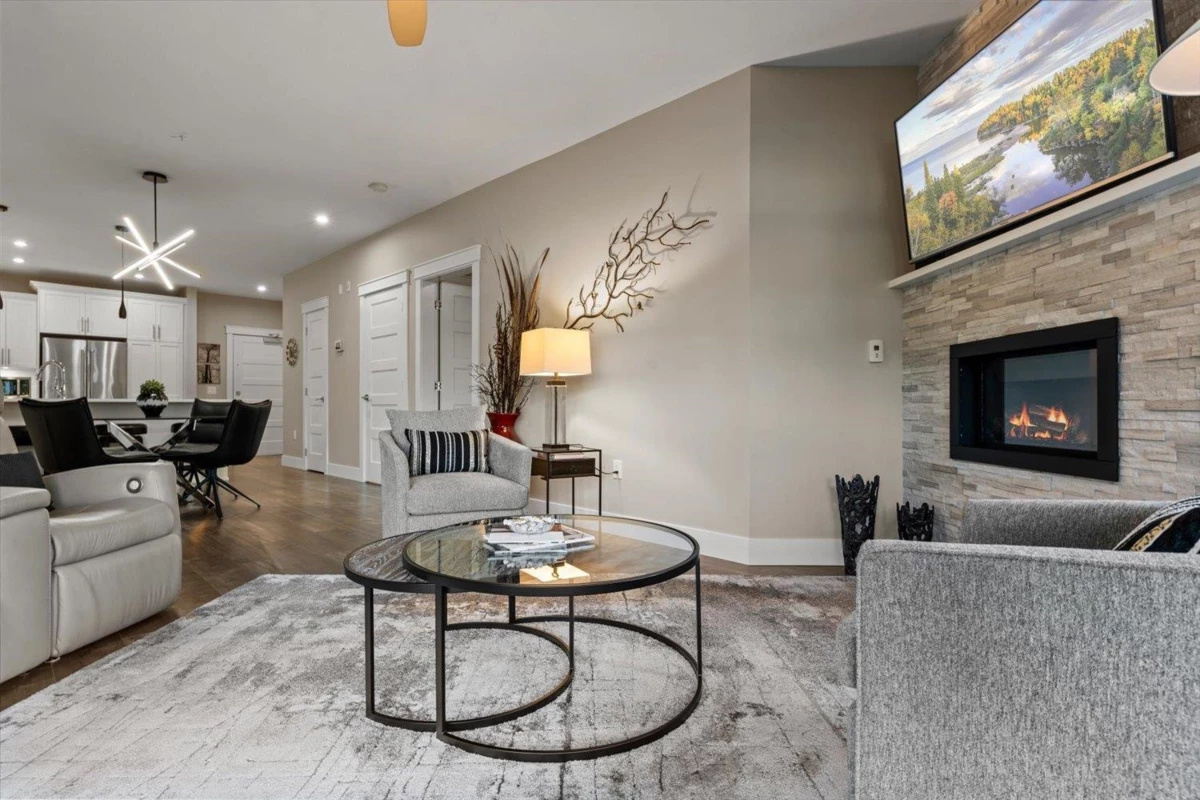 Living Room Photo of 102 5384 Tyee Lane, Chilliwack, BC