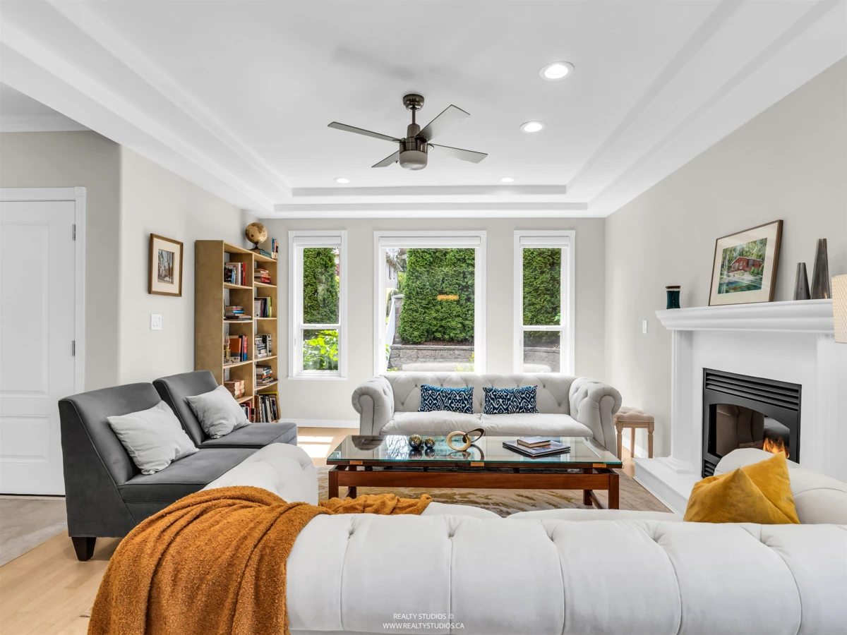 Family Room Photo of 627 E 30th Avenue, Vancouver, BC