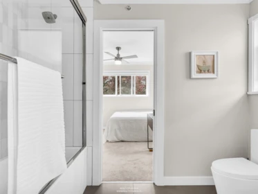 Entry Foyer Photo of 627 E 30th Avenue, Vancouver, BC