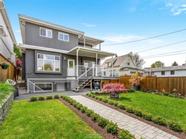 Street View Photo of 627 E 30th Avenue, Vancouver, BC
