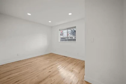 Basement Recreation Room Photo of 23015 124b Avenue, Maple Ridge, BC