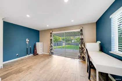 Entry Foyer Photo of 6034 174 Street, Surrey, BC