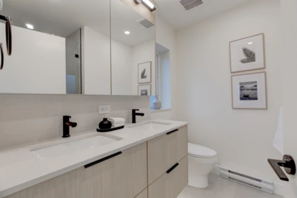 Powder Room Photo of 7 339 Keary Street, New Westminster, BC