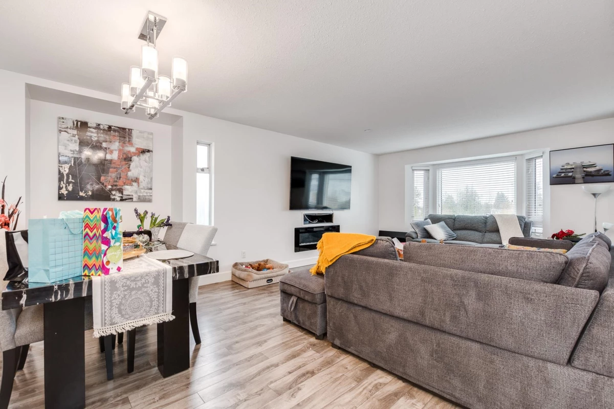 Living Room Photo of 11390 Harrison Street, Maple Ridge, BC