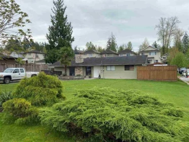 Kitchen Photo of 24360 102 Avenue, Maple Ridge, BC