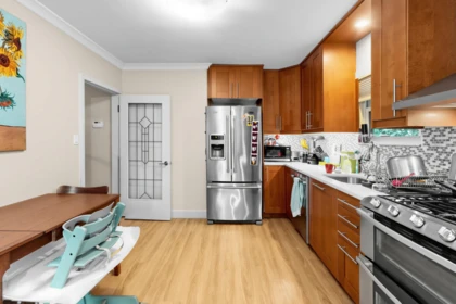 Breakfast Nook Photo of 1095 E 29th Street, North Vancouver, BC