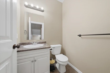 Primary Bathroom Photo of 57 6498 Southdowne Place, Chilliwack, BC