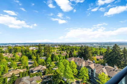Front Yard Photo of 1407 7388 Sandborne Avenue, Burnaby, BC