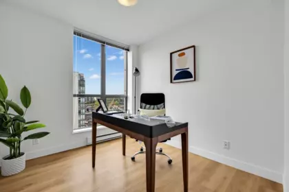 Office / Den Photo of 903 850 Royal Avenue, New Westminster, BC
